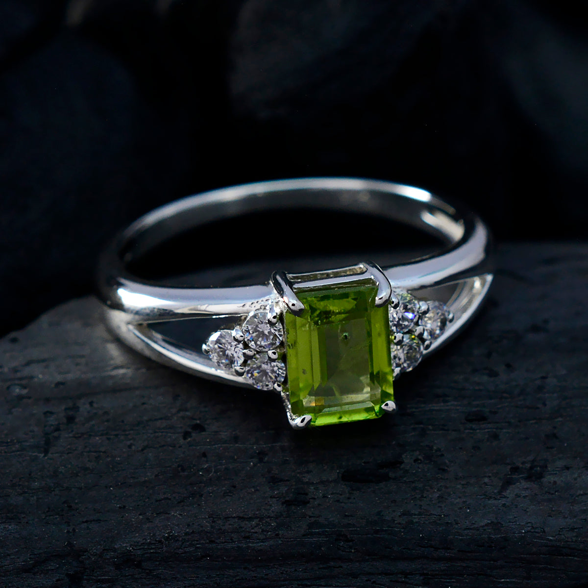 Ayesha Graceful Green Halo Ring