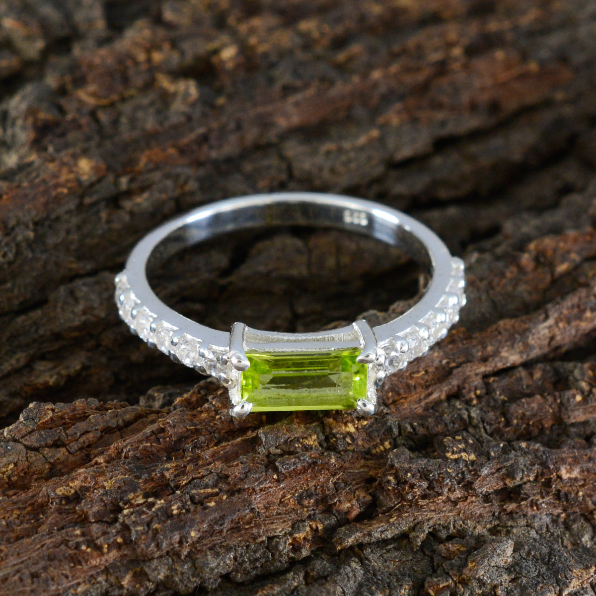 Yuki Abstract Green Halo Ring