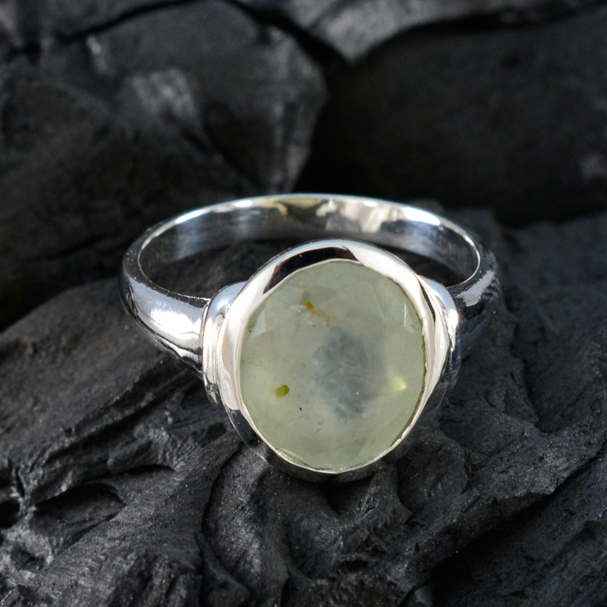 Nisa Contemporary Light Green Solitaire Ring