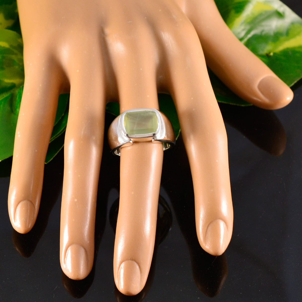 Gabriela Modern Light Green Solitaire Ring