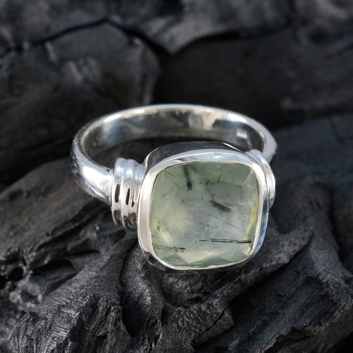 Lily Signet Light Green Solitaire Ring