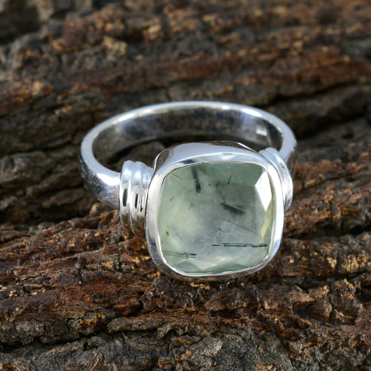 Lily Signet Light Green Solitaire Ring