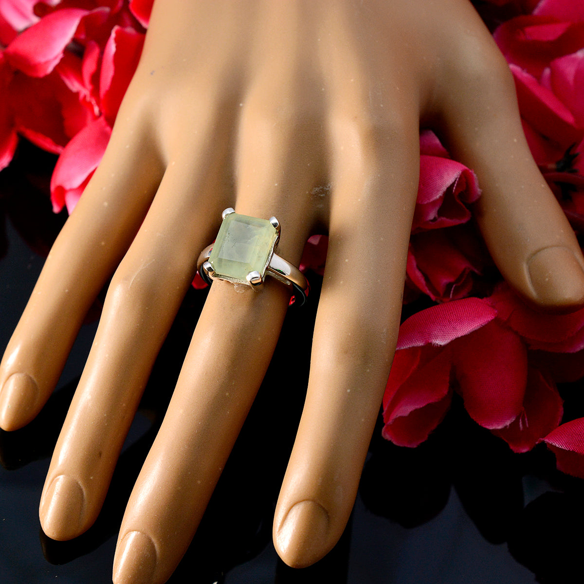 Katharina Artisan Light Green Solitaire Ring