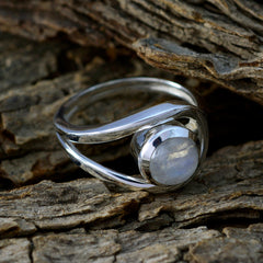 Dewi Glamorous White Solitaire Ring