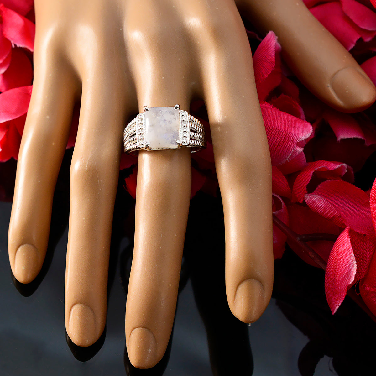 Natcha Abstract White Solitaire Ring