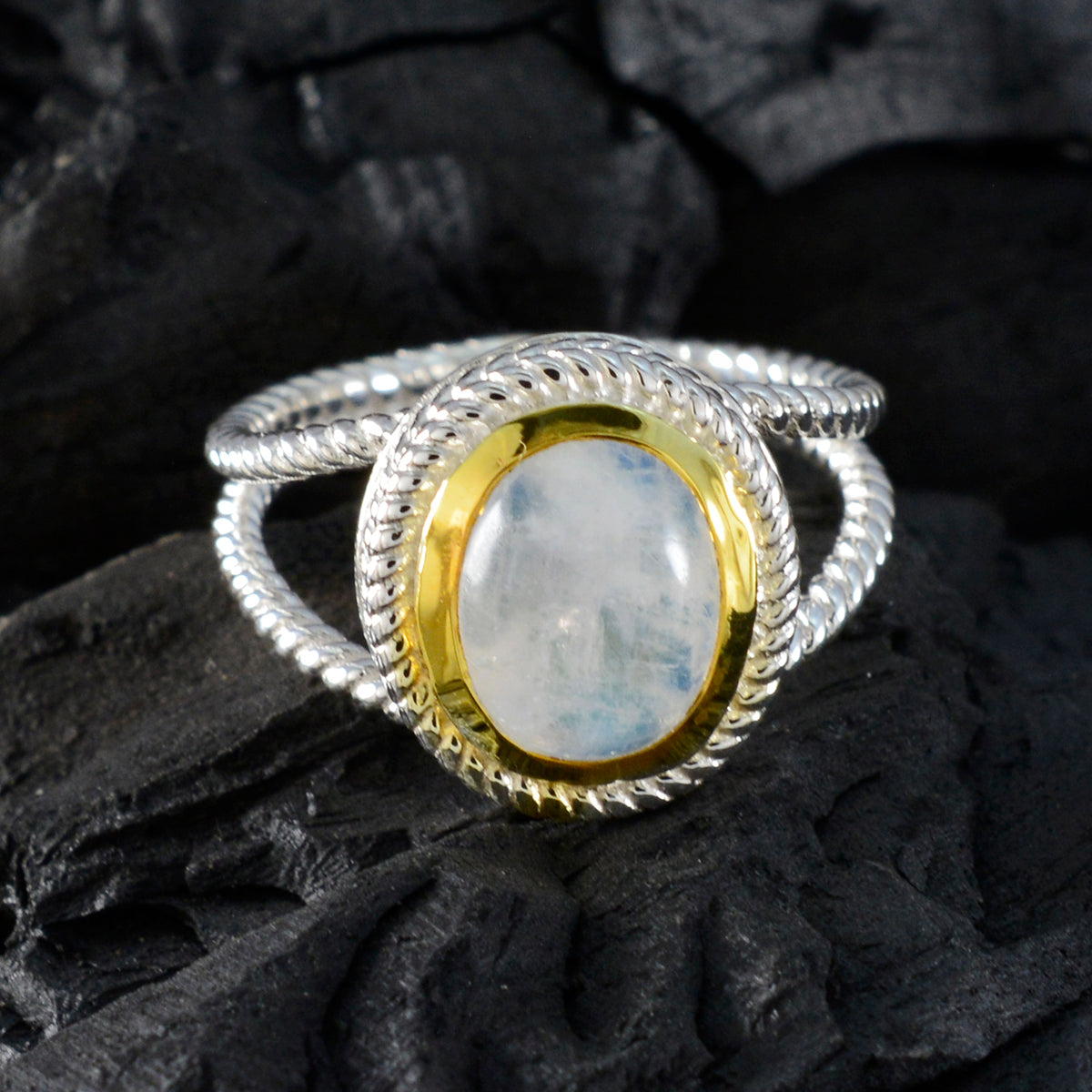 Priya Rope-Wire White Solitaire Ring