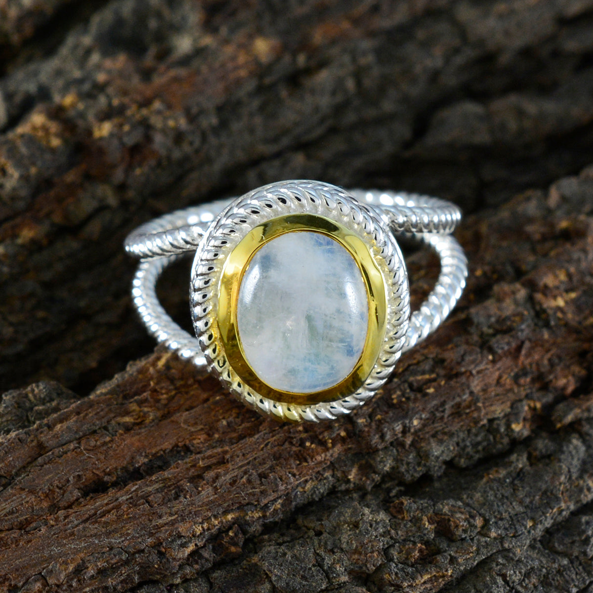Priya Rope-Wire White Solitaire Ring