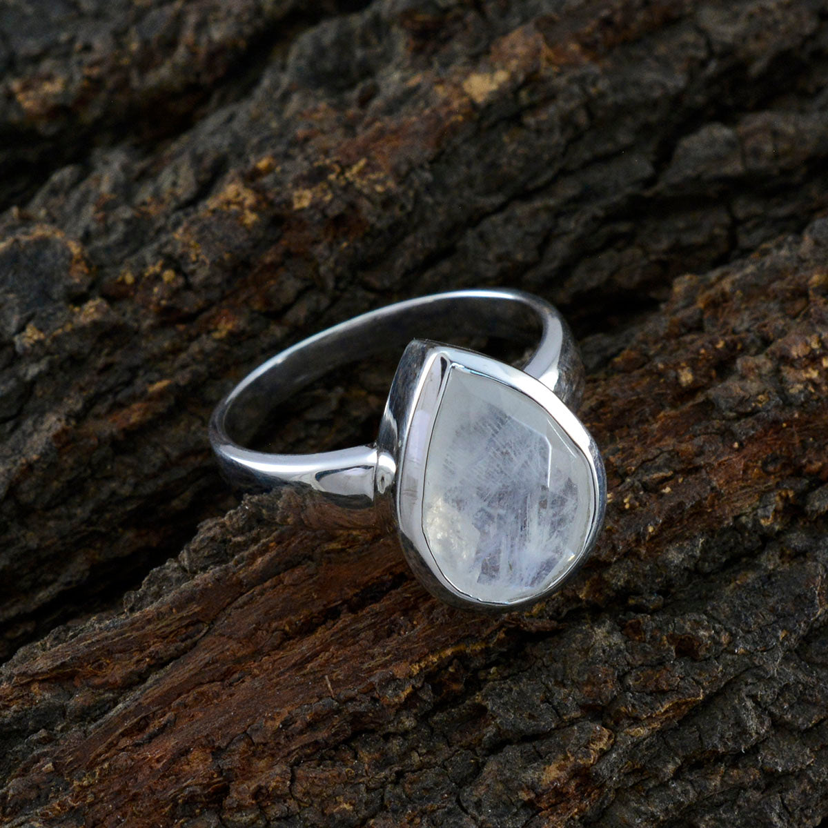 Laura valentine White Solitaire Ring
