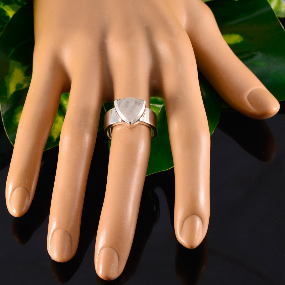 Victoria Signet White Solitaire Band