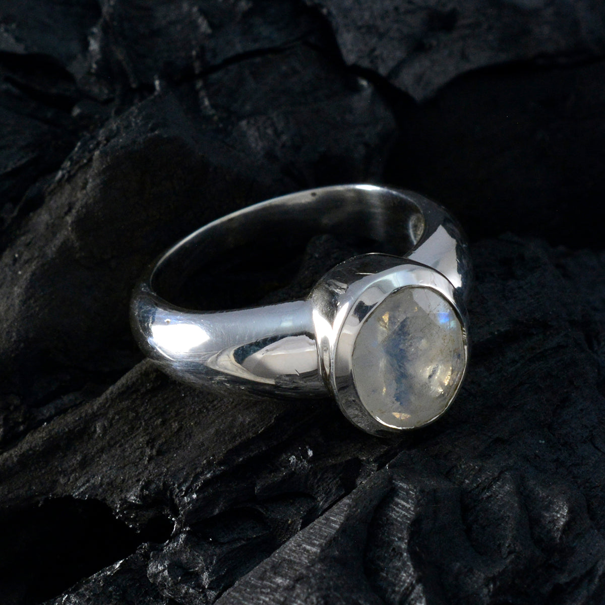 Daniela Romantic White Solitaire Ring