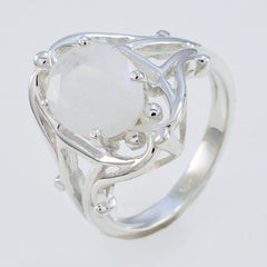 Putri Modern White Solitaire Ring