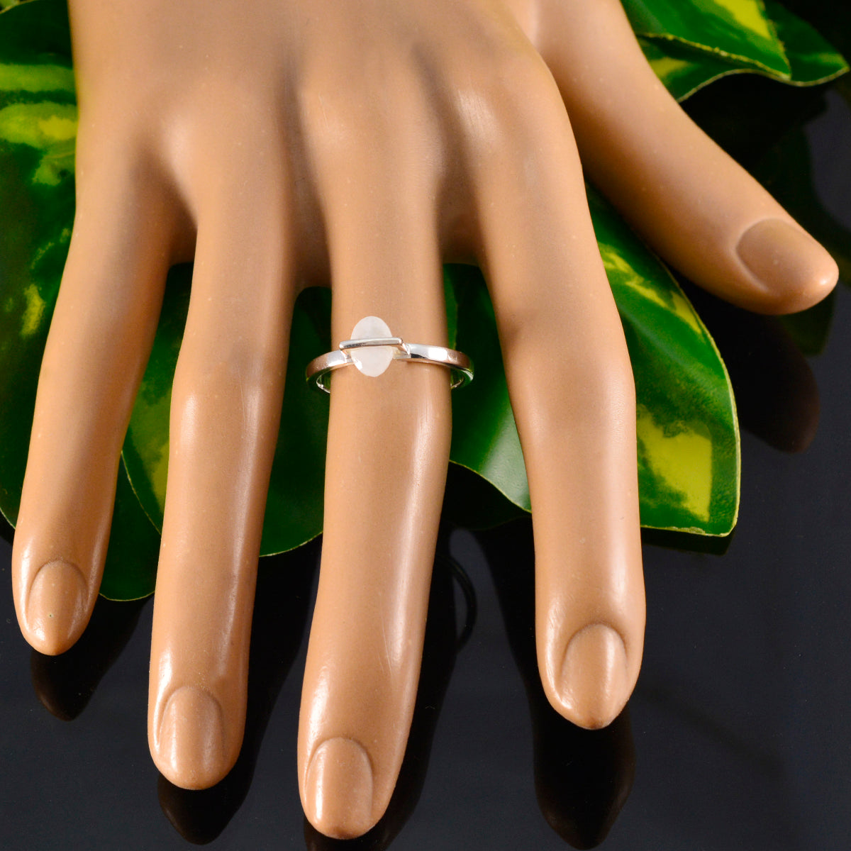 Eleanor Glamorous White Solitaire Ring