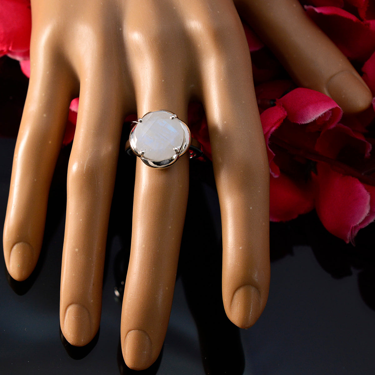 Liyana Graceful White Solitaire Ring