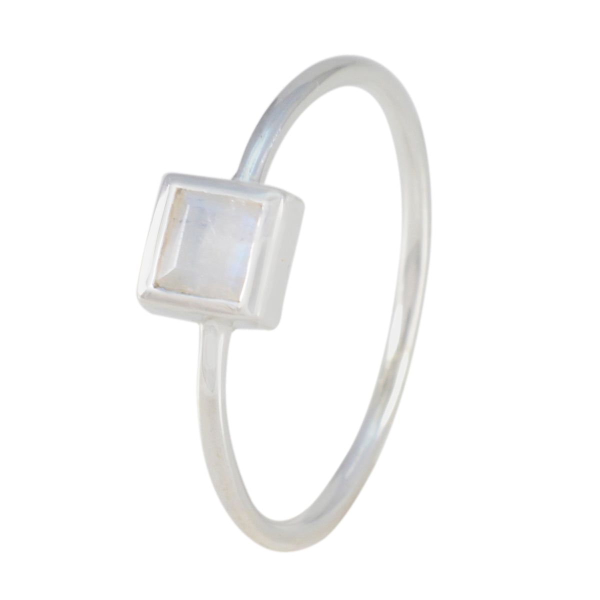 Xiu Feminine White Solitaire Ring