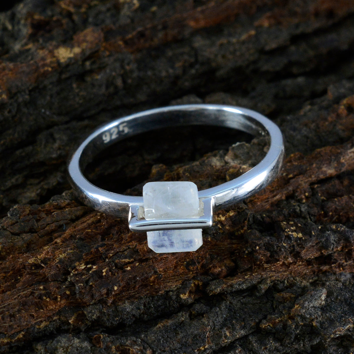 Evelyn Feminine White Solitaire Ring