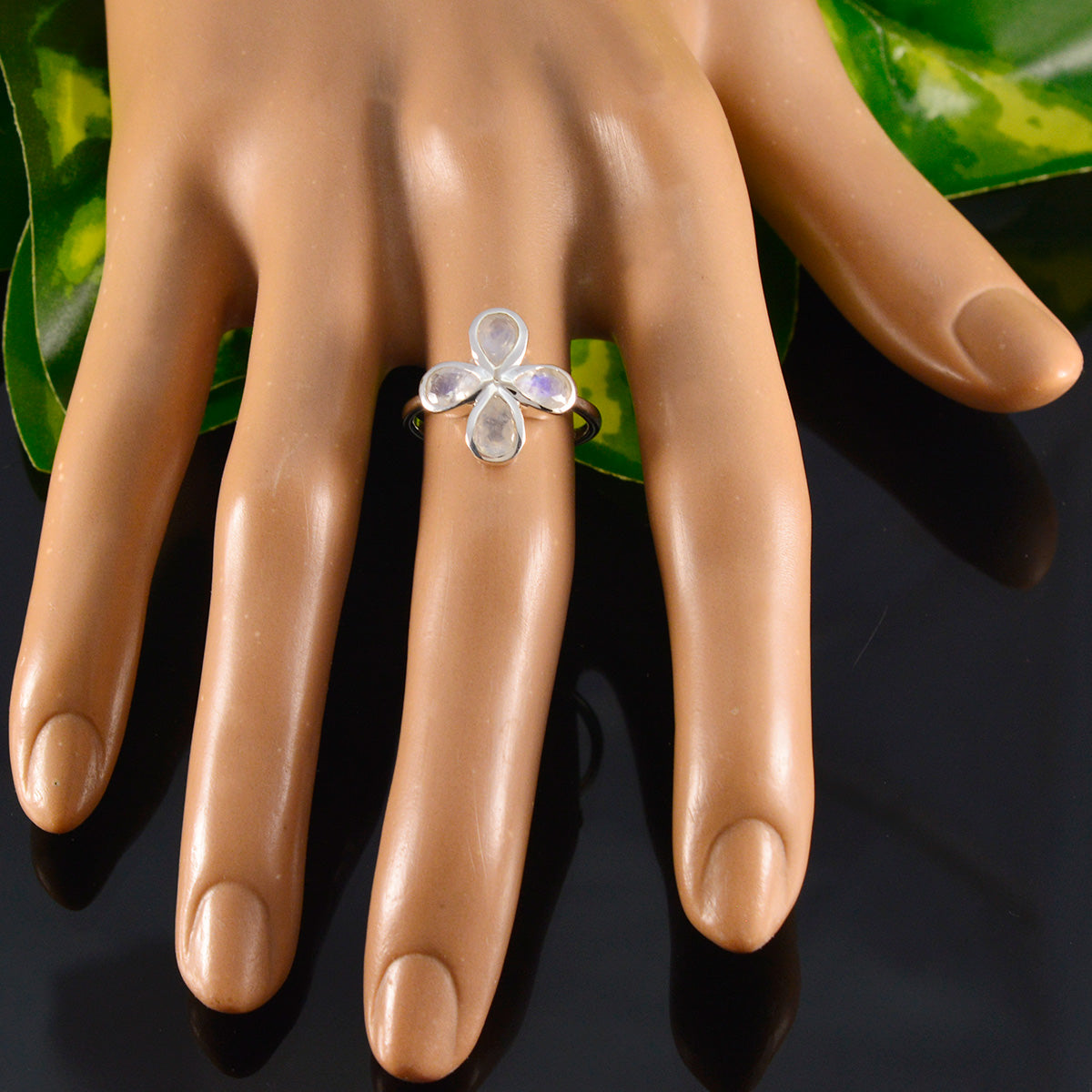 Pauline Floral White quarter Ring