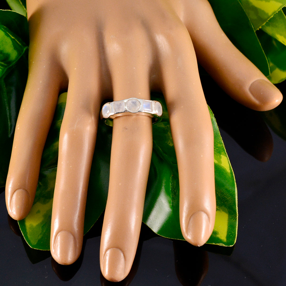 Maria Trendy White Penta Ring