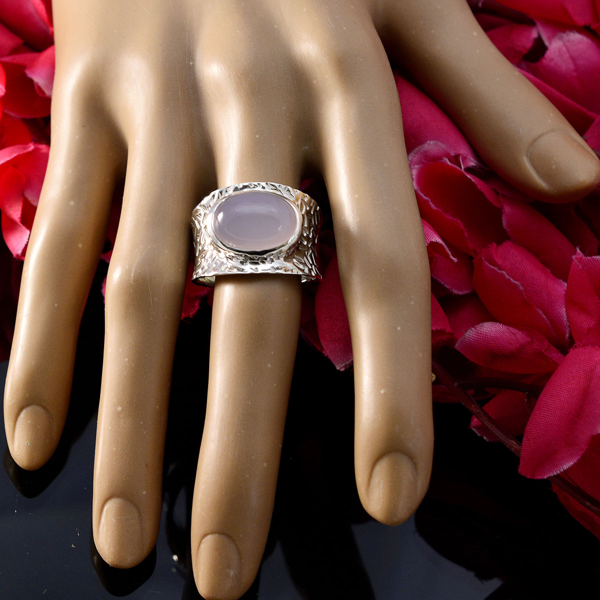 Lili engravings Pink Solitaire Ring