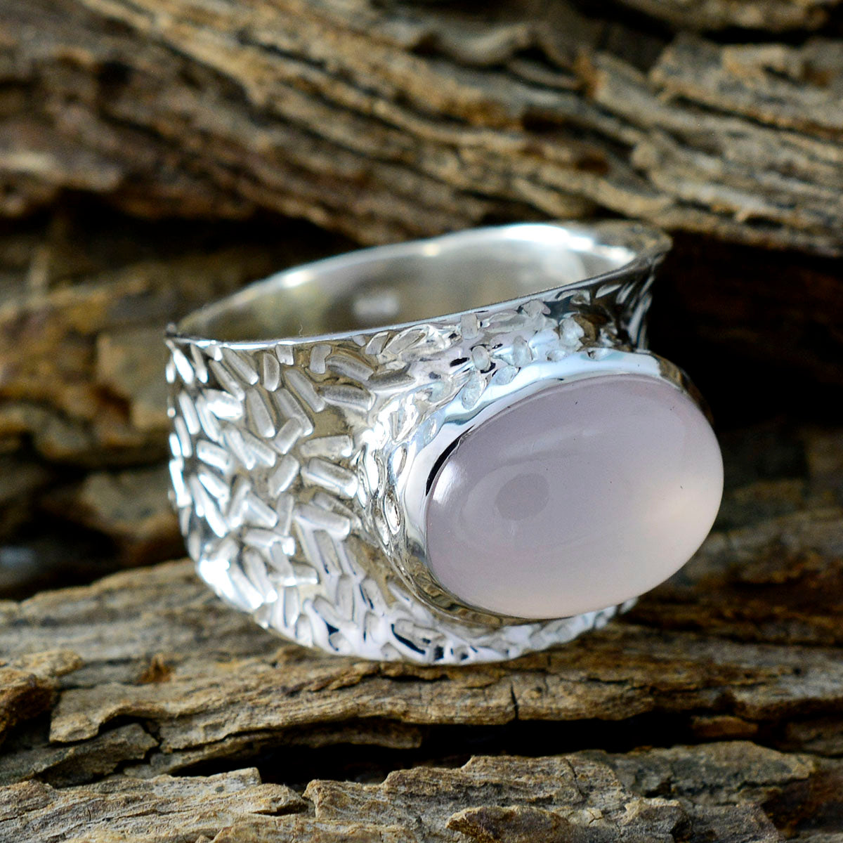 Lili engravings Pink Solitaire Ring