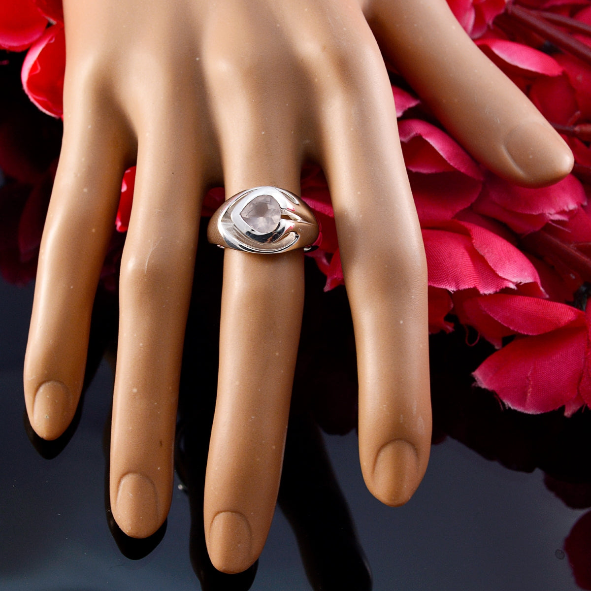 Lili Fairytale Pink Solitaire Ring