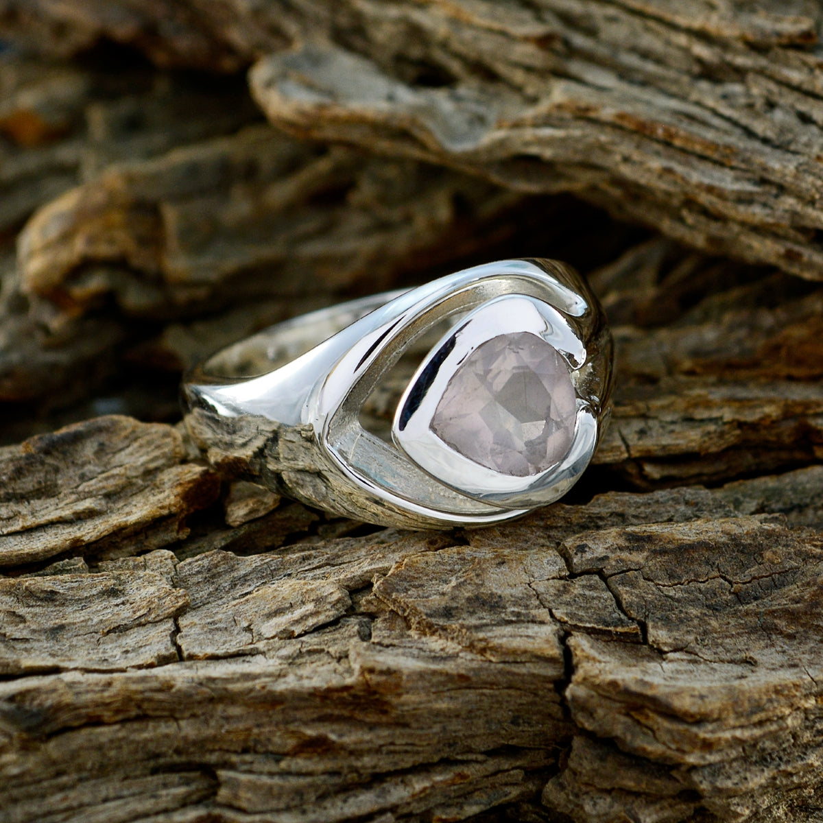 Lili Fairytale Pink Solitaire Ring