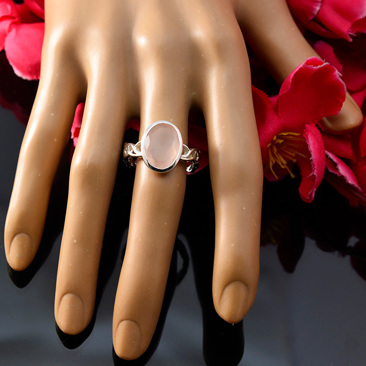 Ayesha Rope-Wire Pink Solitaire Ring