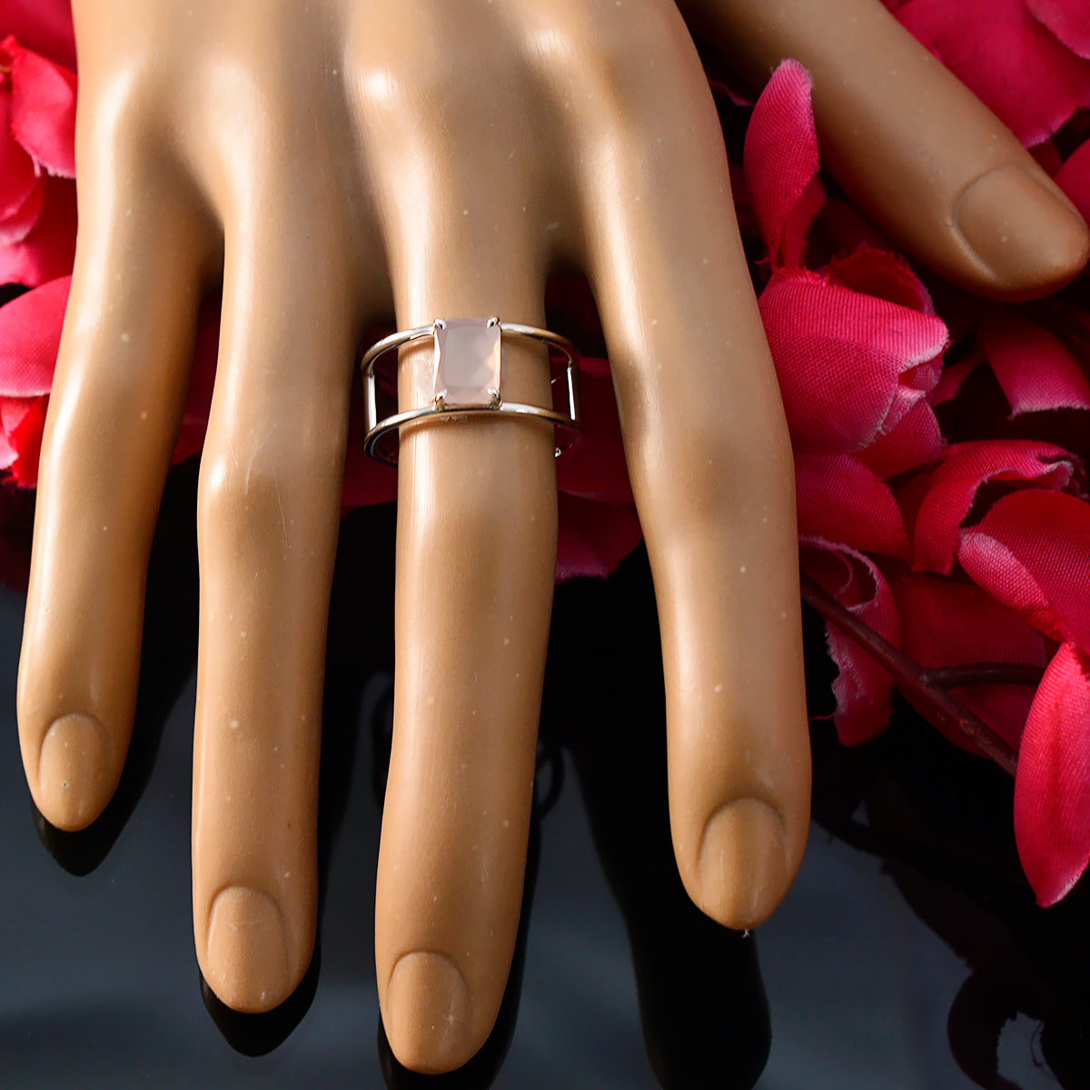 Yasmin Geometric Pink Solitaire Band