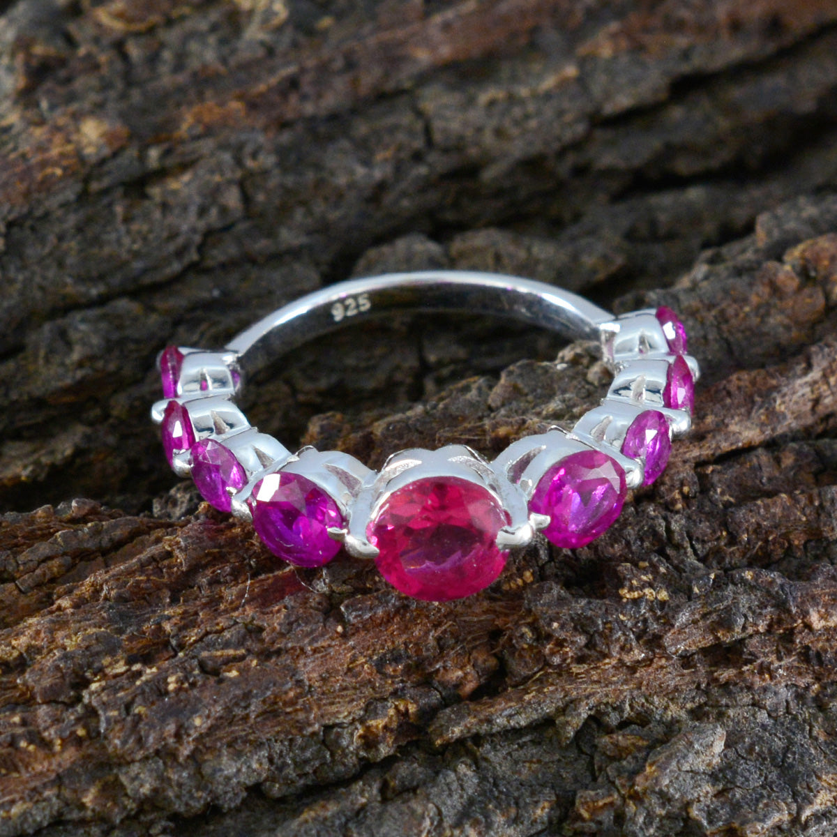 Hye-jin Abstract Red Navratna Ring