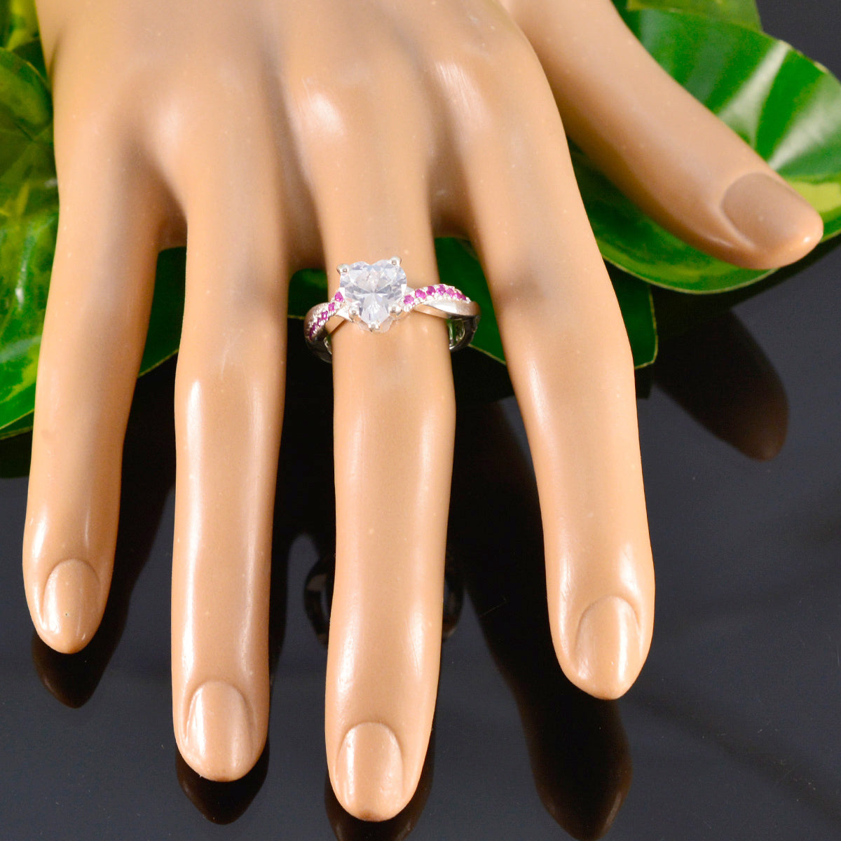 Zoe Glamorous Red Halo Ring