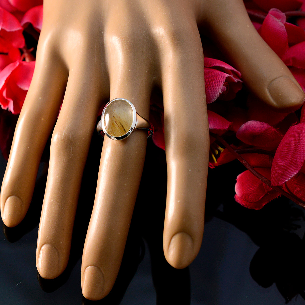 Araya Ethnic Golden Solitaire Ring