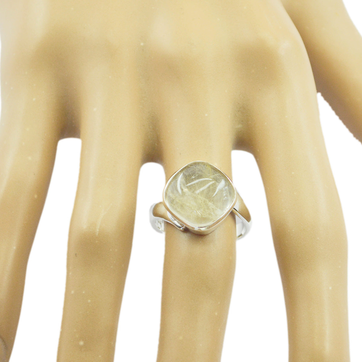 Nisa Glamorous Golden Solitaire Ring