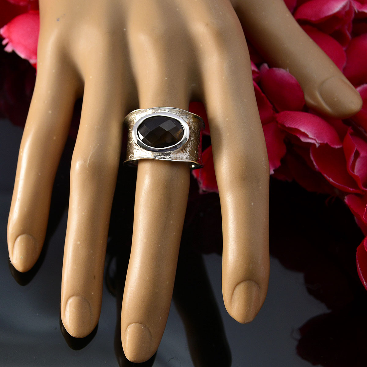 Camilla Oversized Brown Solitaire Band