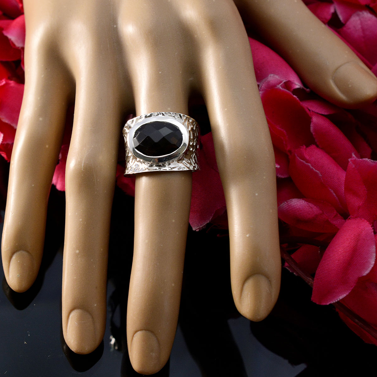 Priya engravings Brown Solitaire Ring