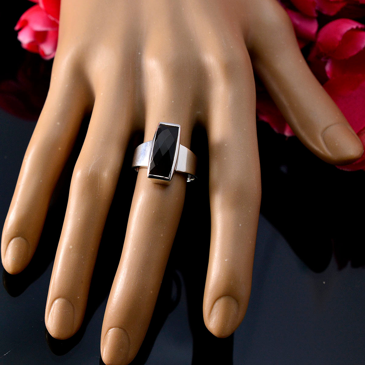 Siti Abstract Brown Solitaire Ring