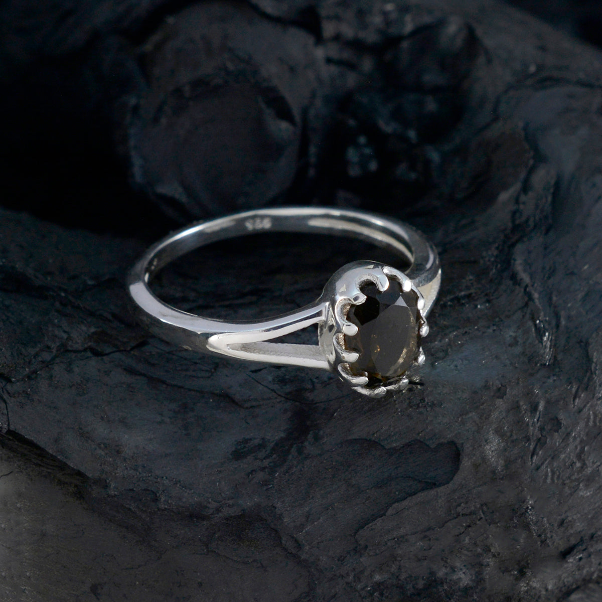 Seo-yeon Contemporary Brown Solitaire Ring