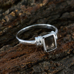 Violet Modern Brown Solitaire Ring