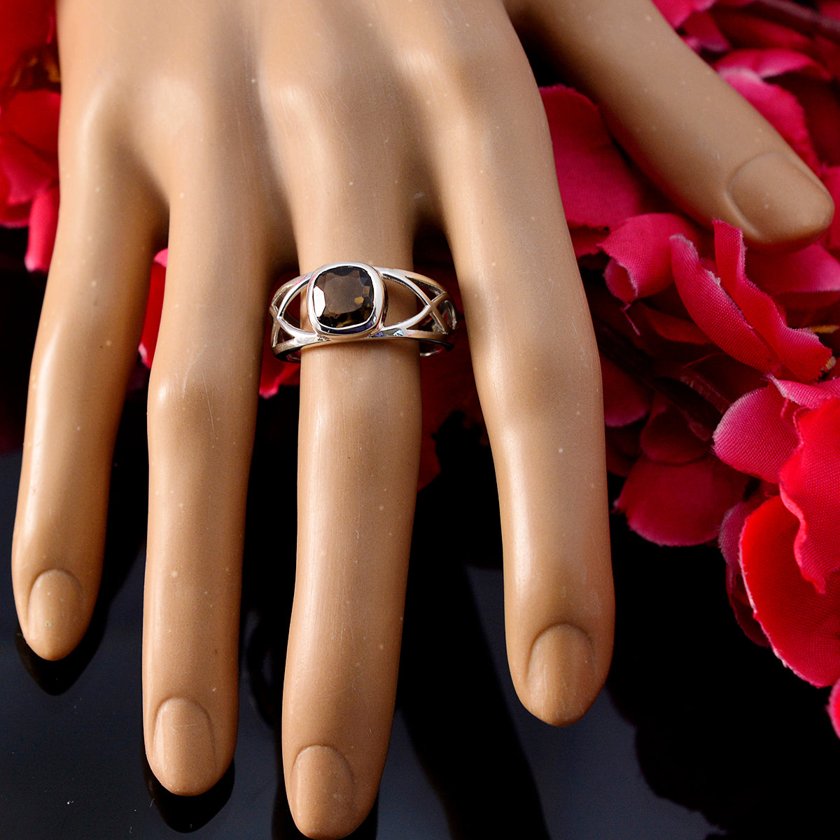 Inès Filigree Brown Solitaire Ring