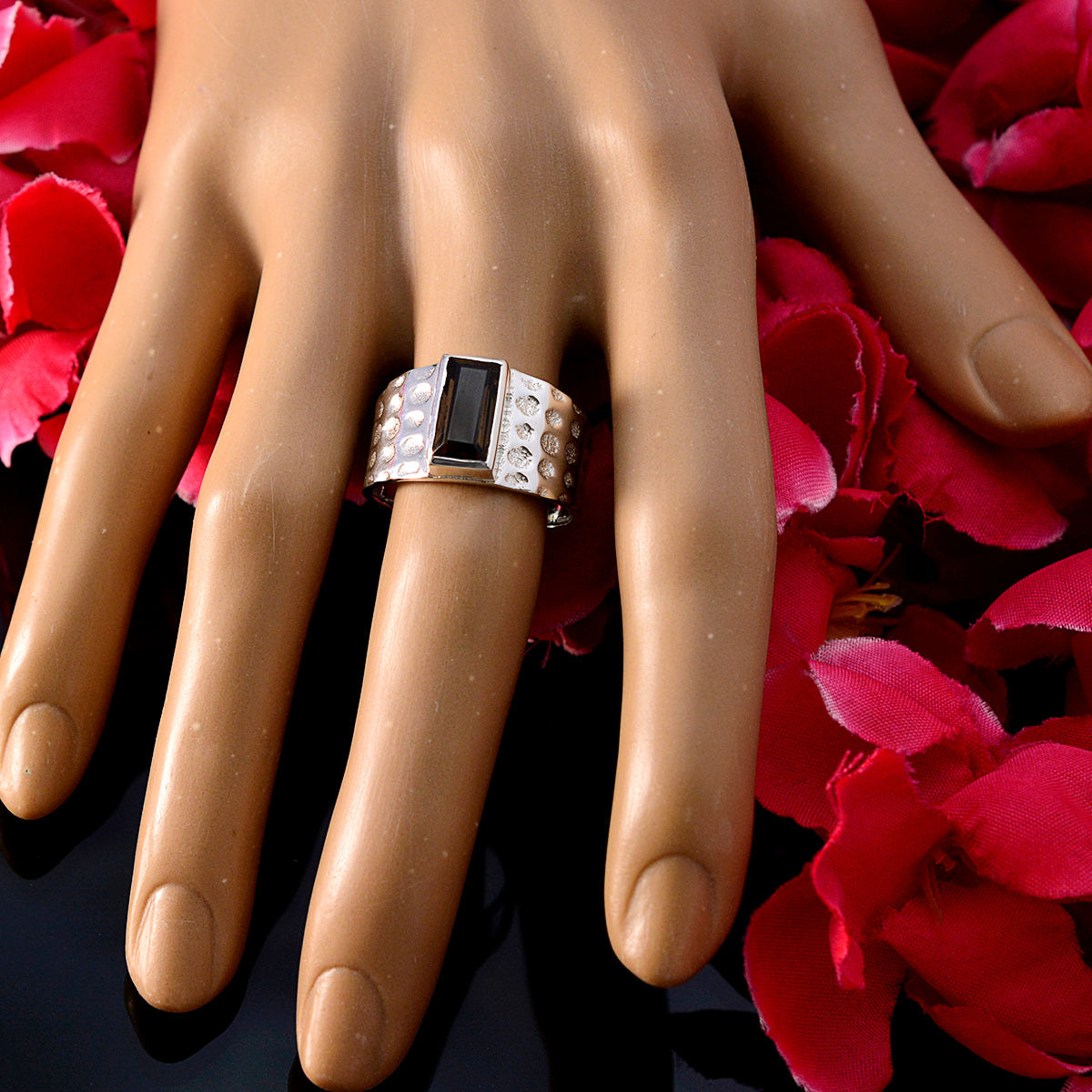 Camila Feminine Brown Solitaire Ring