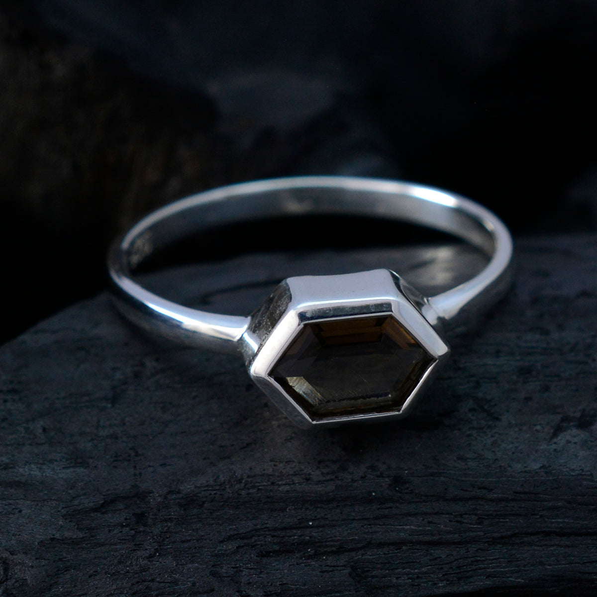 Xiu Artisan Brown Solitaire Ring