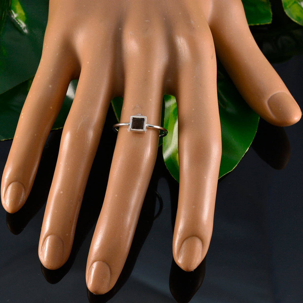 Yan Graceful Brown Solitaire Ring