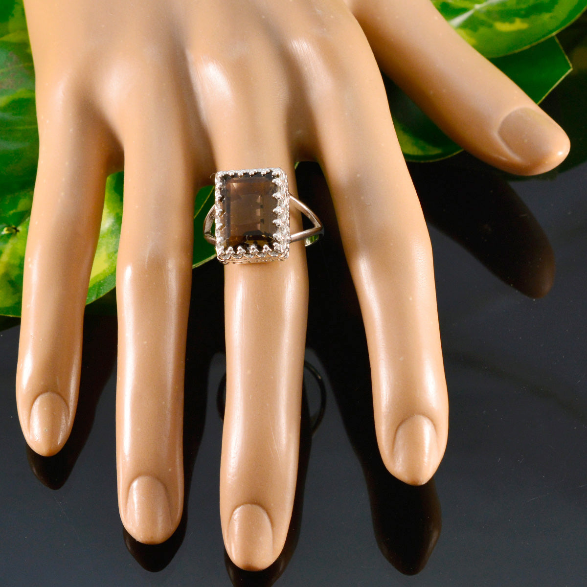 Rosa Modern Brown Solitaire Ring