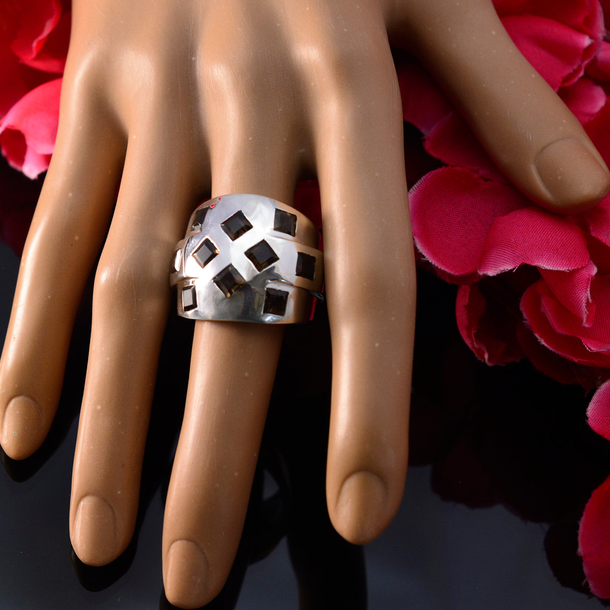 Julia Traditional Brown multiple Ring