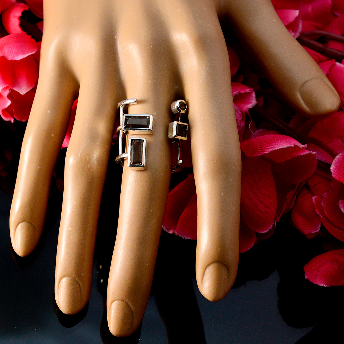 Fernanda Signet Brown quarter Ring