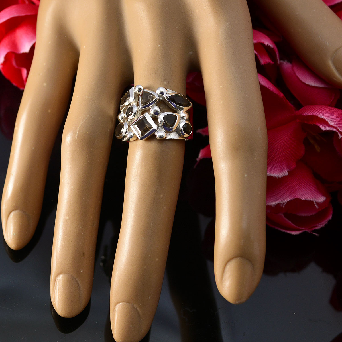 Chloe Abstract Brown multiple Ring