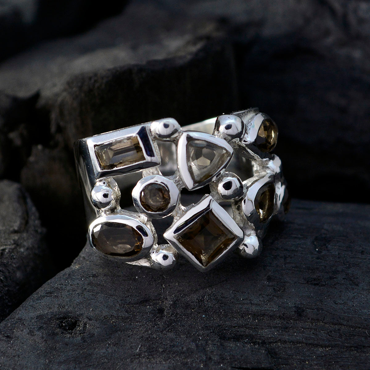 Chloe Abstract Brown multiple Ring