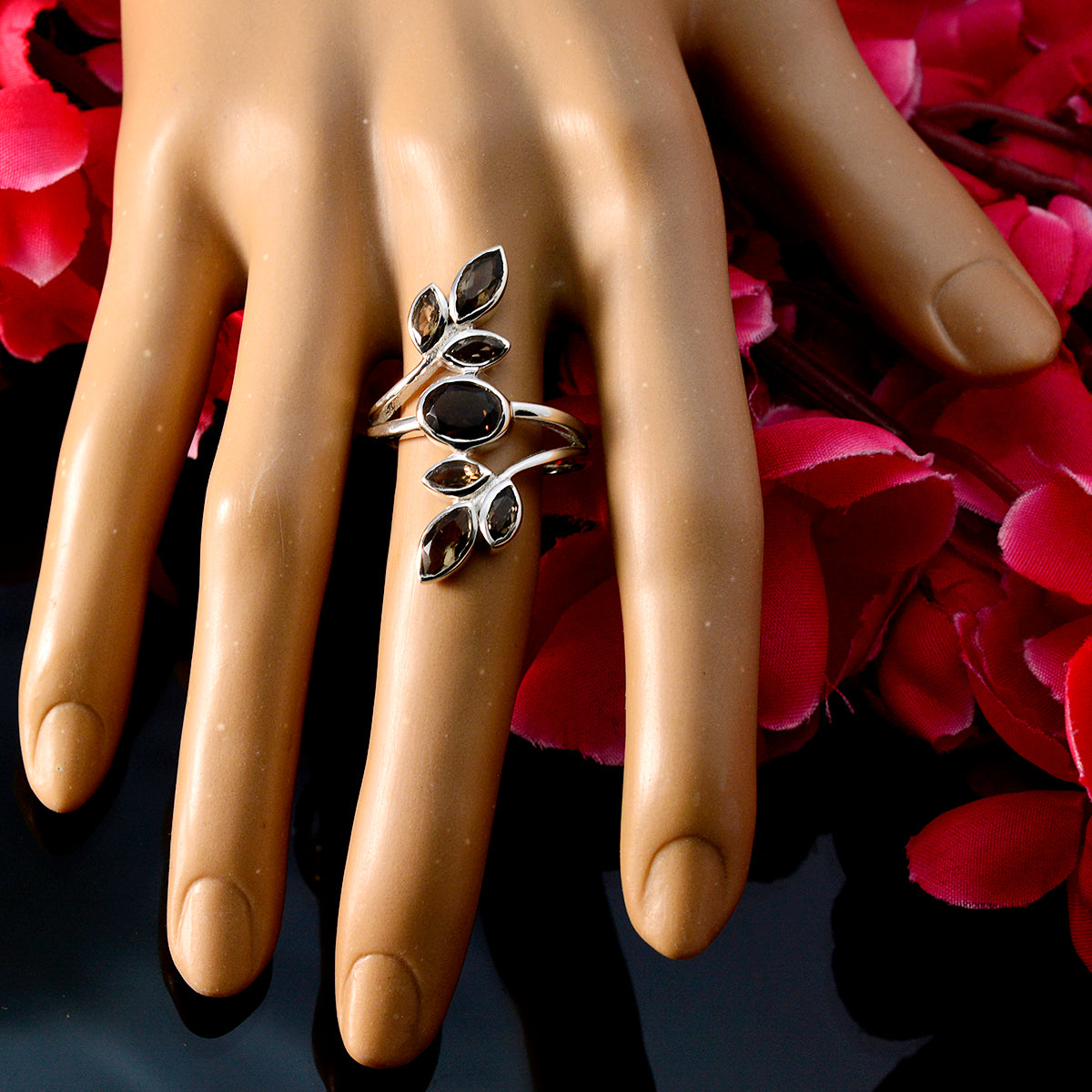 Maya Leafy Brown Hepta Ring
