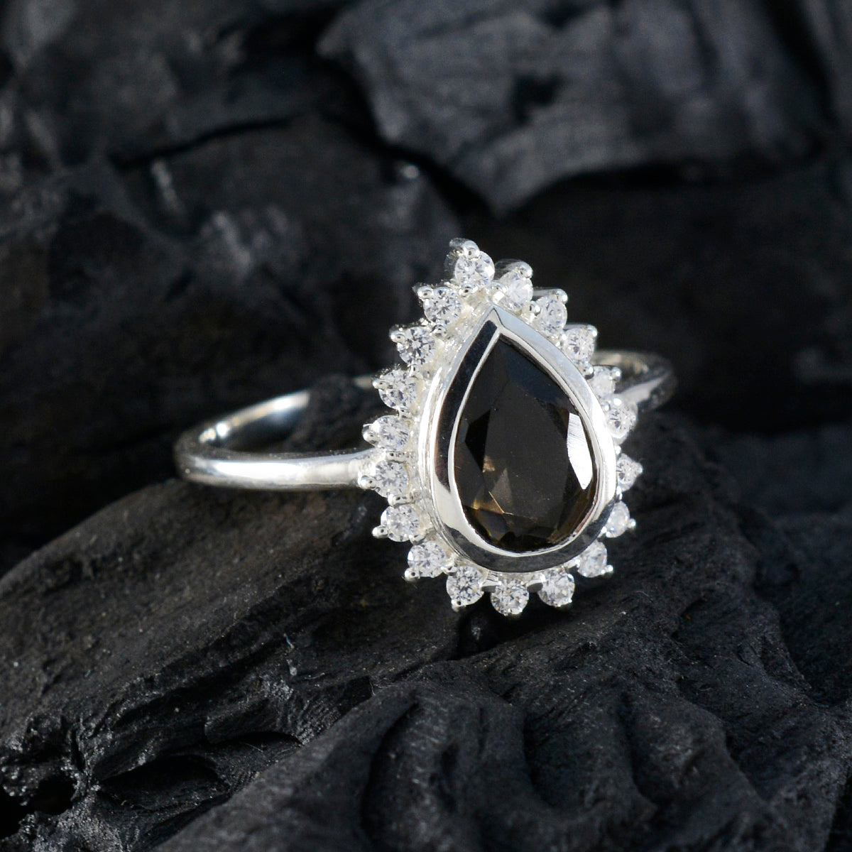 Wen Graceful Brown Halo Ring
