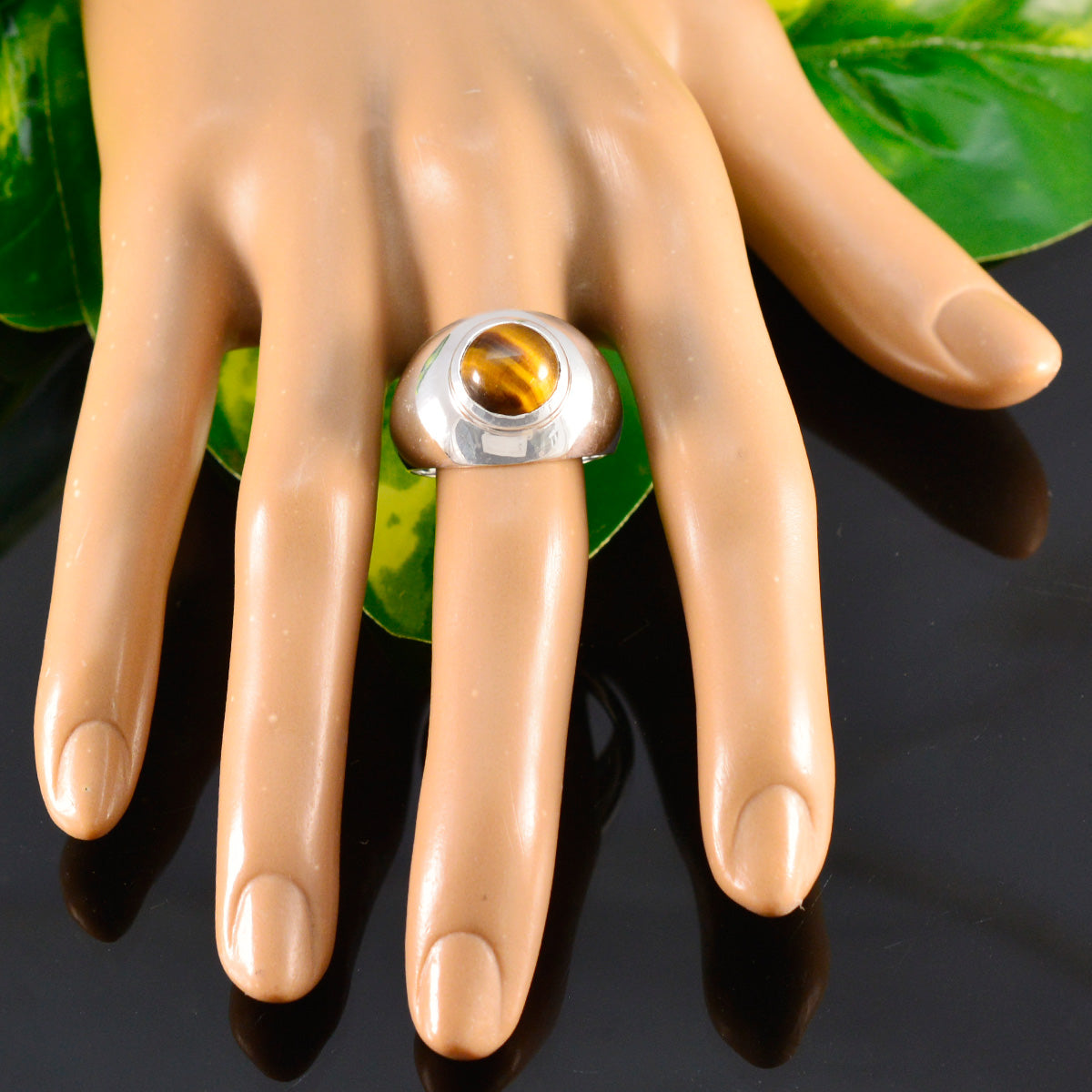 Nayara Modern Brown Solitaire Ring