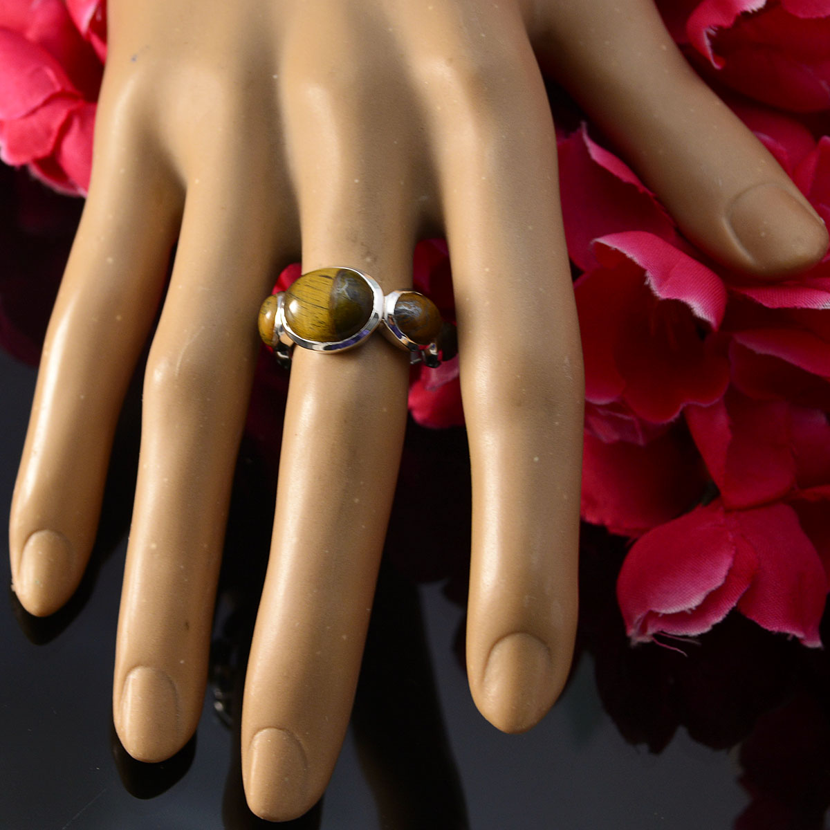 Victoria Contemporary Brown Penta Ring