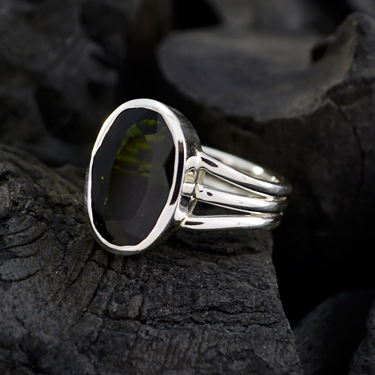 Aisha Boho multicolor Solitaire Ring